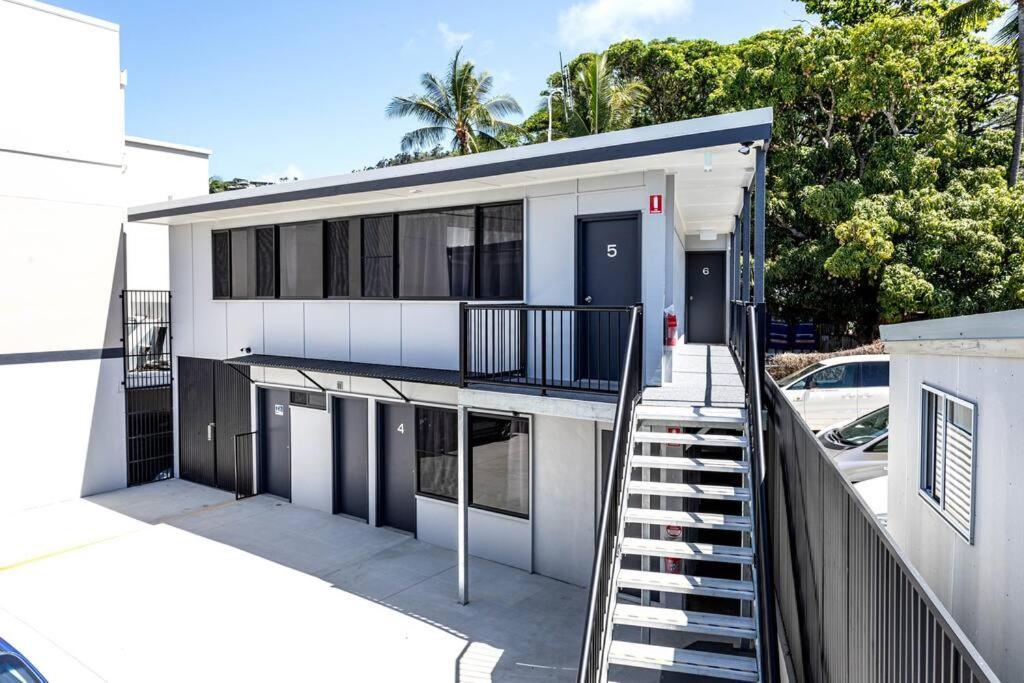 Airlie Sun & Sand Motel Accommodation #4 Airlie Beach Kültér fotó
