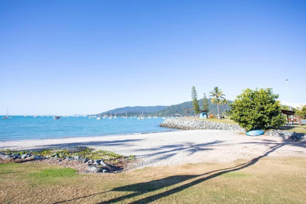 Airlie Sun & Sand Motel Accommodation #4 Airlie Beach Kültér fotó
